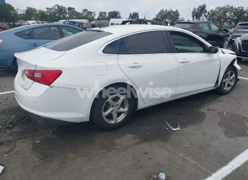 Photo 4 of 2017 Chevrolet Malibu LS (VIN 1G1ZB5ST5HF267044)