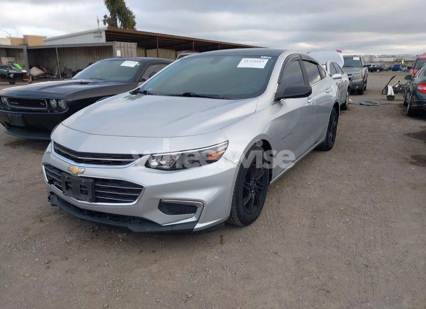 Photo 2 of 2017 Chevrolet Malibu LS (VIN 1G1ZB5ST5HF289710)