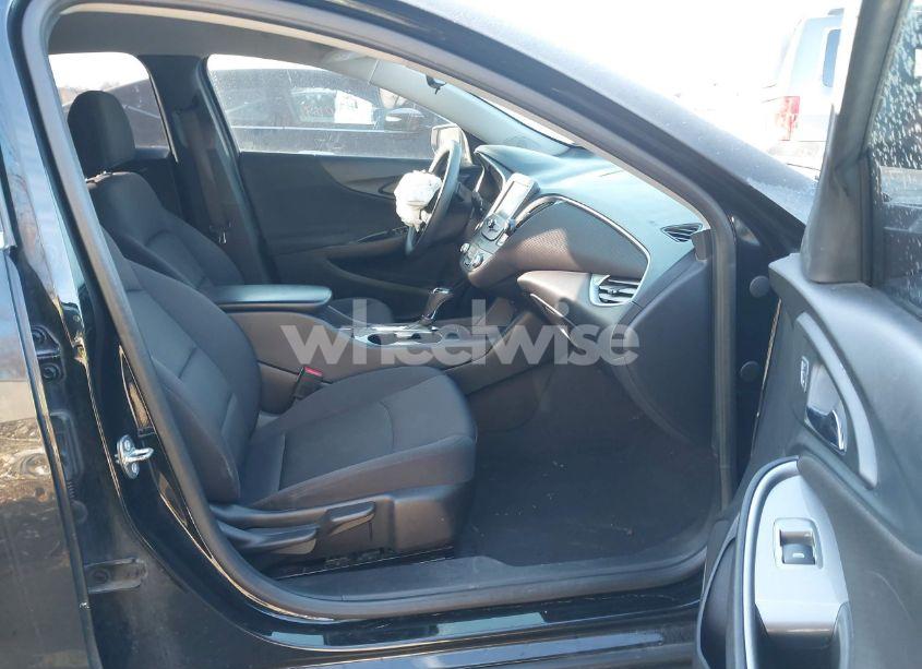 Photo 5 of 2017 Chevrolet Malibu LS (VIN 1G1ZB5ST5HF290632)