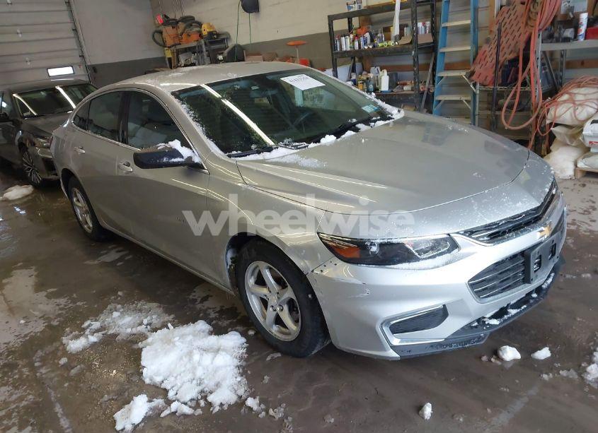 2018 Chevrolet Malibu 1LS (VIN 1G1ZB5ST5JF197390) main photo