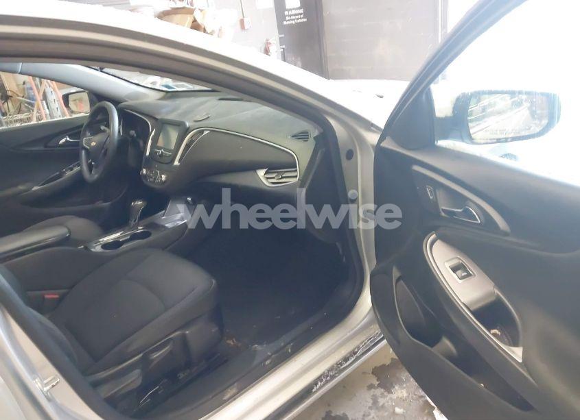 Photo 5 of 2018 Chevrolet Malibu 1LS (VIN 1G1ZB5ST5JF197390)