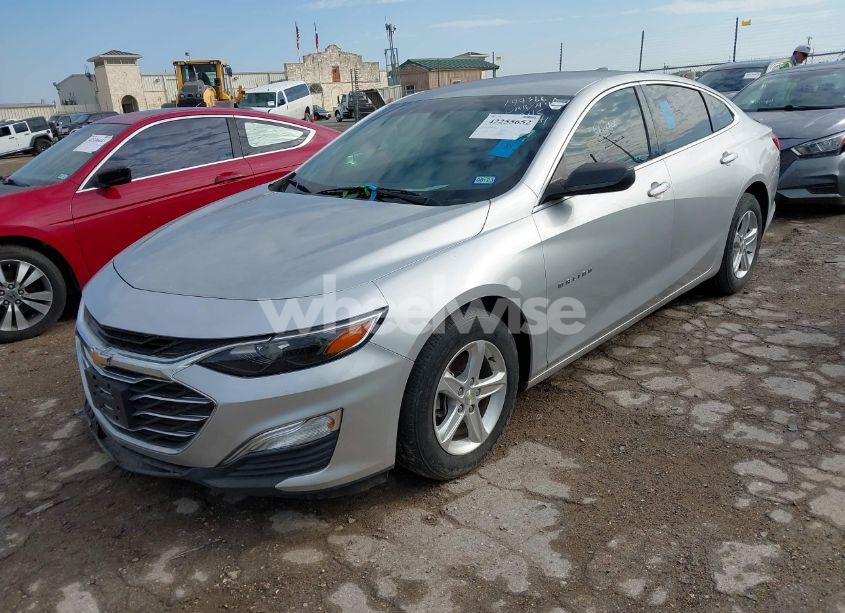 Photo 2 of 2019 Chevrolet Malibu 1LS (VIN 1G1ZB5ST5KF199366)