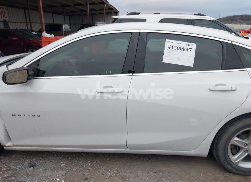 Photo 15 of 2020 Chevrolet Malibu FWD LS (VIN 1G1ZB5ST5LF000852)