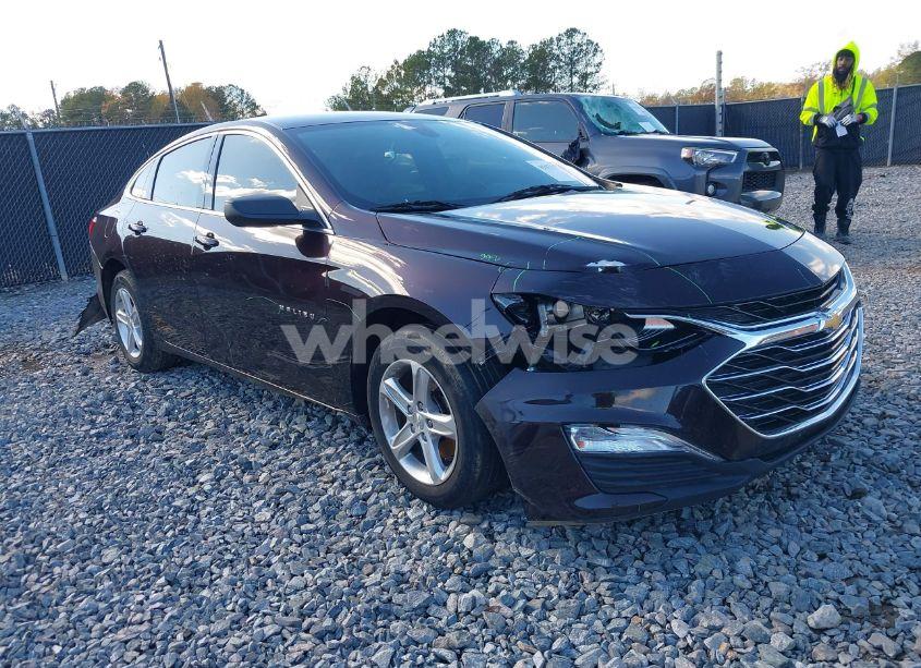 2020 Chevrolet Malibu FWD LS (VIN 1G1ZB5ST5LF010037) main photo