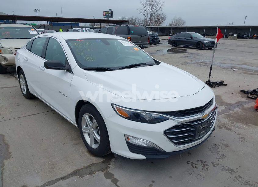 2020 Chevrolet Malibu FWD LS (VIN 1G1ZB5ST5LF147835) main photo