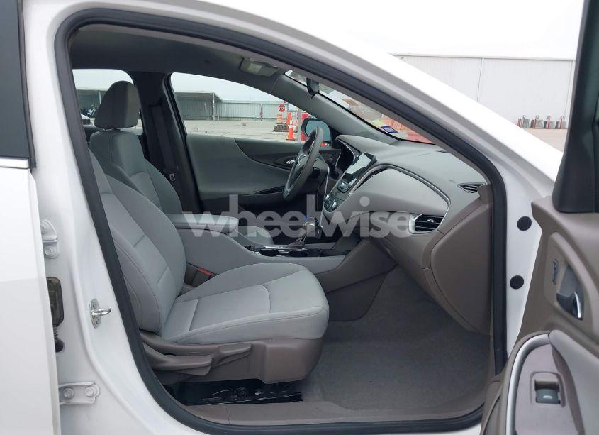 Photo 5 of 2020 Chevrolet Malibu FWD LS (VIN 1G1ZB5ST5LF147835)