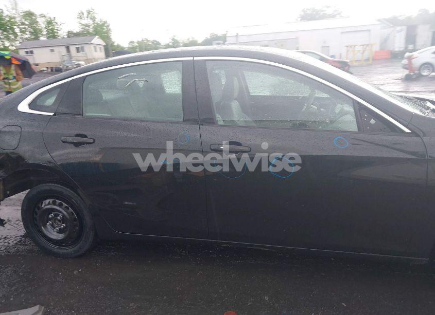 Photo 14 of 2022 Chevrolet Malibu FWD LS (VIN 1G1ZB5ST5NF192051)