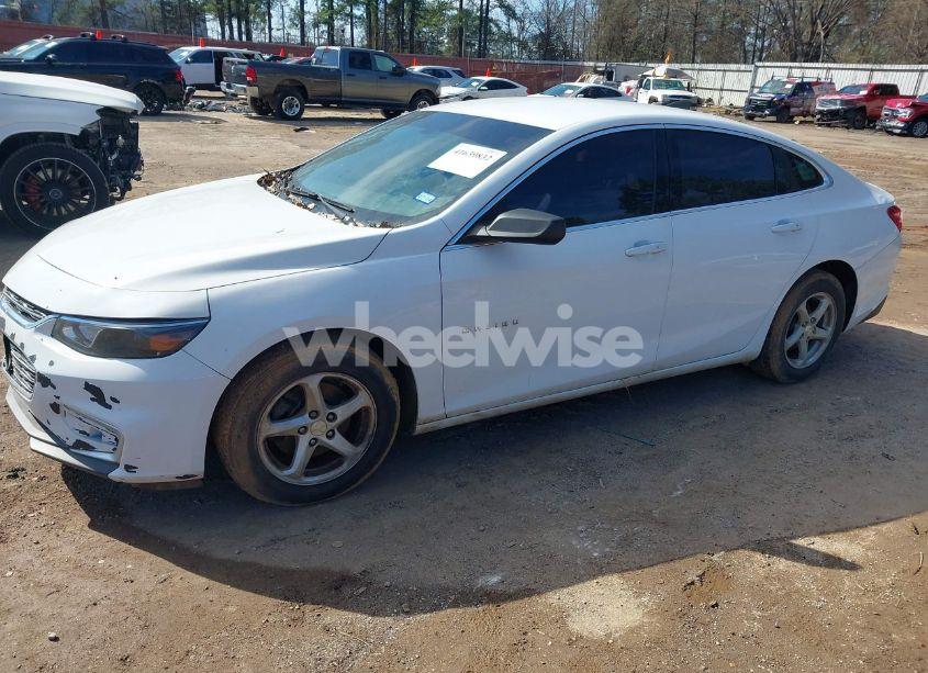 Photo 2 of 2016 Chevrolet Malibu LS (VIN 1G1ZB5ST6GF226095)