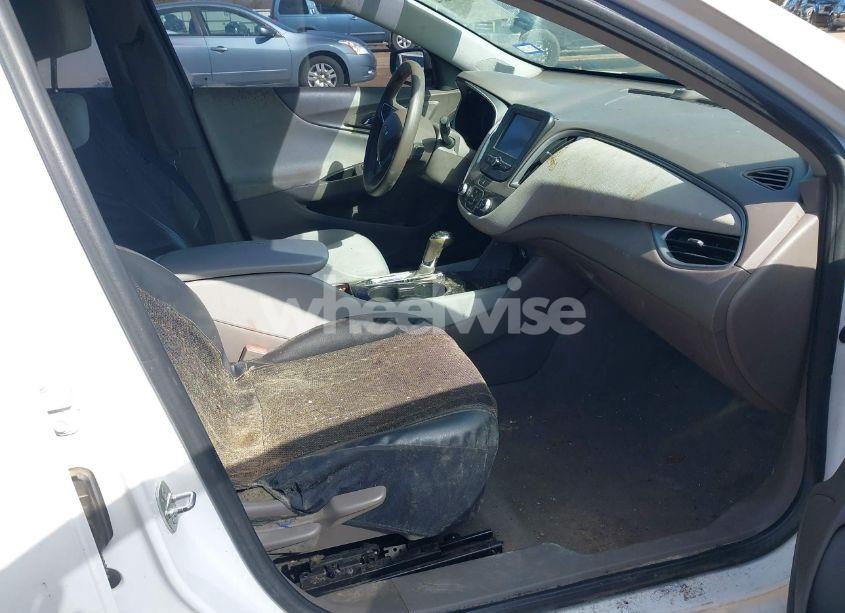 Photo 5 of 2016 Chevrolet Malibu LS (VIN 1G1ZB5ST6GF226095)