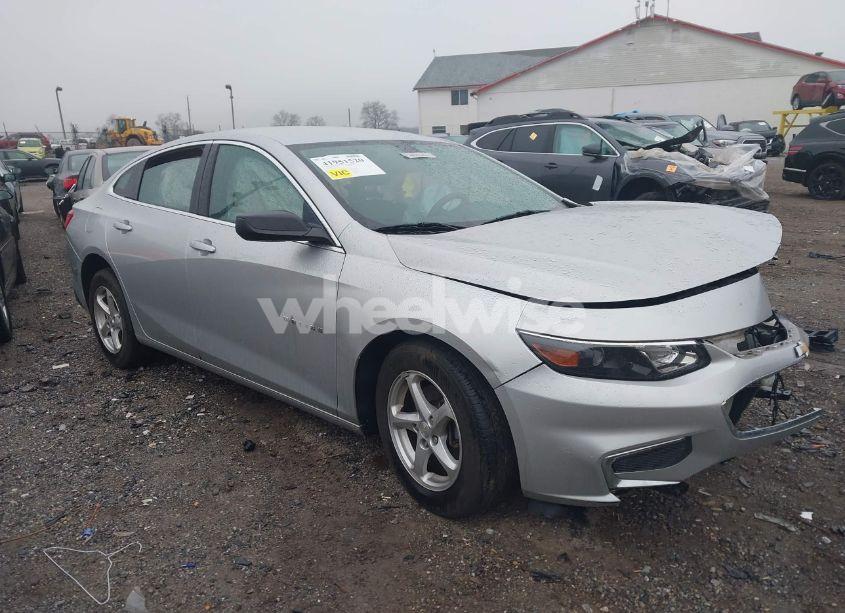 2017 Chevrolet Malibu LS (VIN 1G1ZB5ST6HF146698) main photo