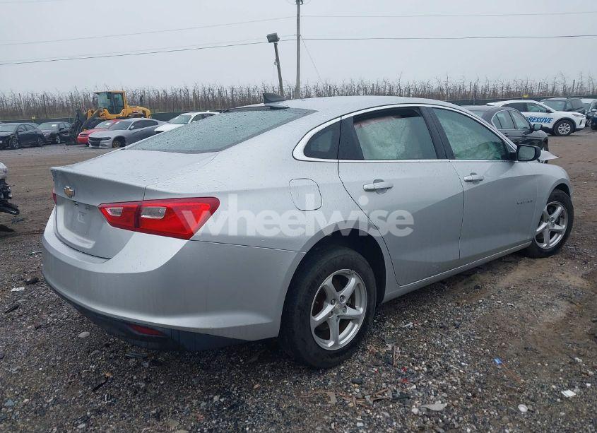 Photo 4 of 2017 Chevrolet Malibu LS (VIN 1G1ZB5ST6HF146698)