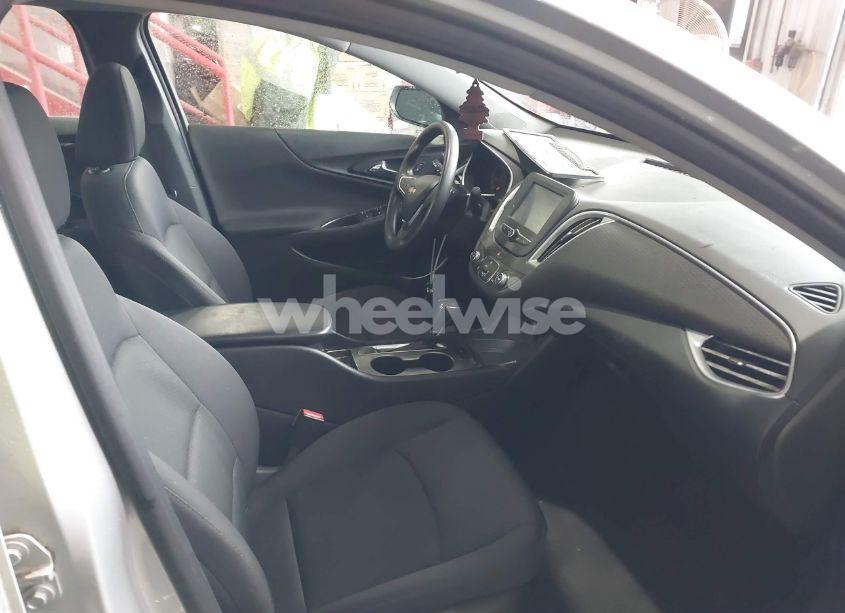 Photo 5 of 2017 Chevrolet Malibu LS (VIN 1G1ZB5ST6HF164019)