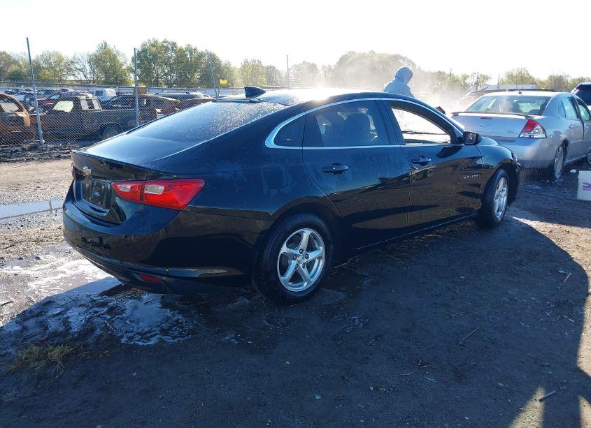 Photo 4 of 2017 Chevrolet Malibu LS (VIN 1G1ZB5ST6HF179068)