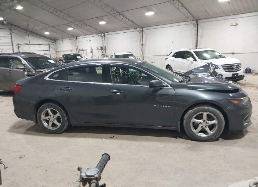 Photo 13 of 2017 Chevrolet Malibu LS (VIN 1G1ZB5ST6HF216121)