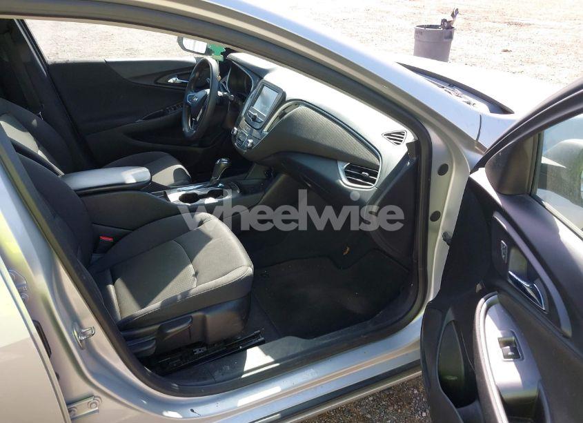 Photo 5 of 2017 Chevrolet Malibu LS (VIN 1G1ZB5ST6HF265688)