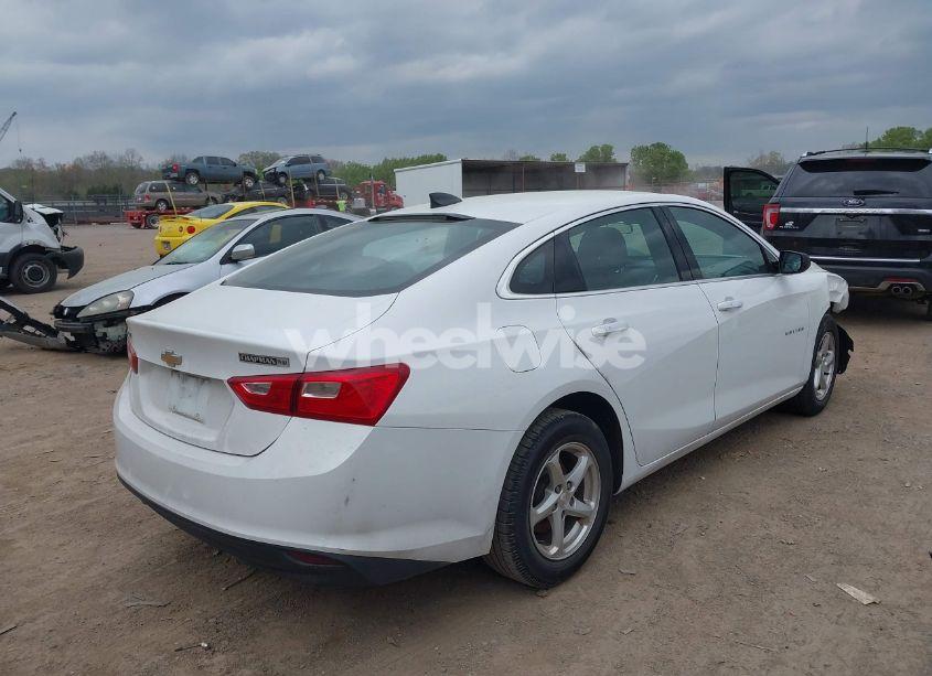 Photo 4 of 2018 Chevrolet Malibu 1LS (VIN 1G1ZB5ST6JF190738)