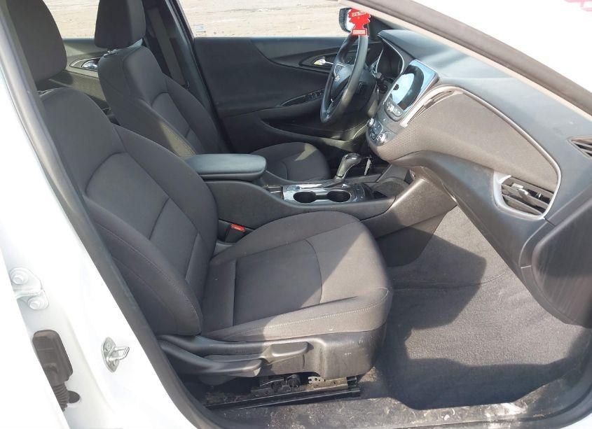Photo 5 of 2019 Chevrolet Malibu 1LS (VIN 1G1ZB5ST6KF192958)