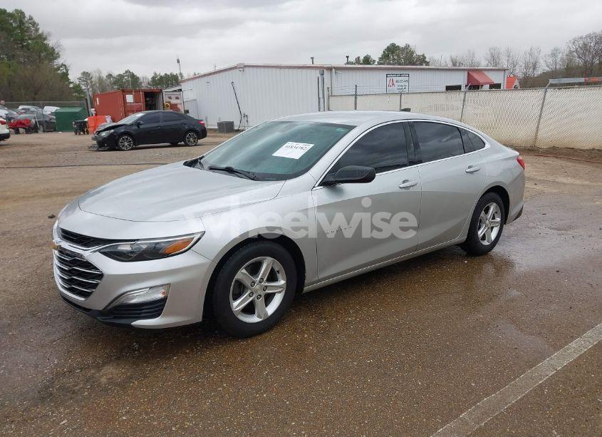 Photo 2 of 2019 Chevrolet Malibu 1LS (VIN 1G1ZB5ST6KF200587)
