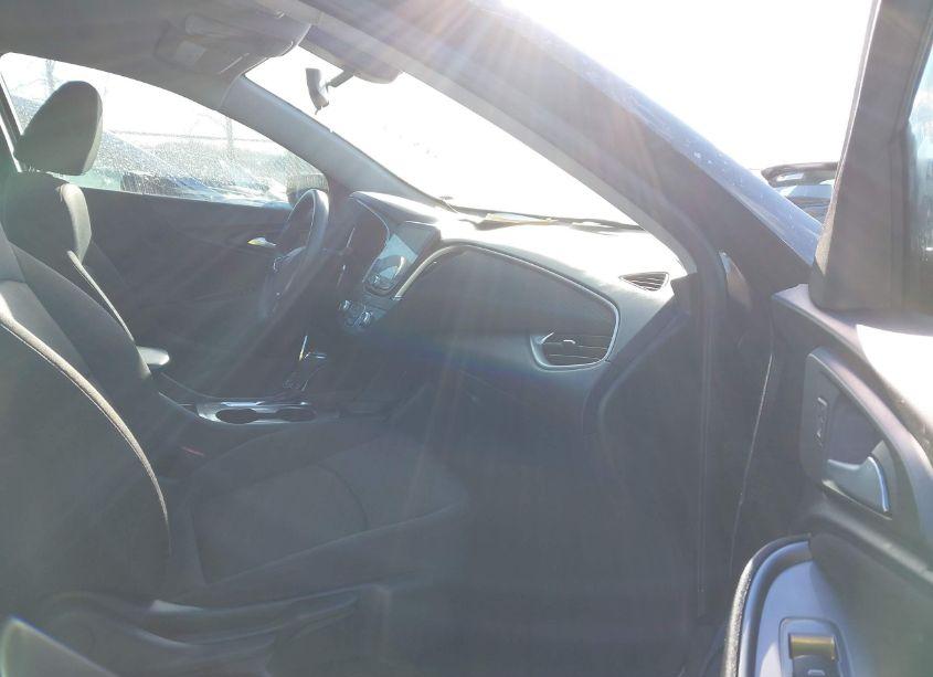 Photo 5 of 2020 Chevrolet Malibu FWD LS (VIN 1G1ZB5ST6LF001945)