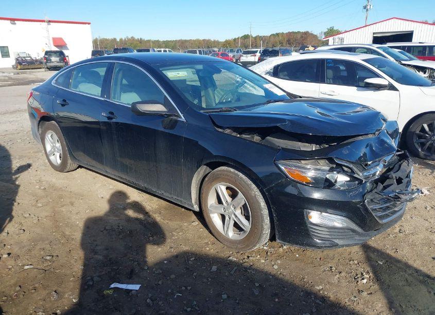 2020 Chevrolet Malibu FWD LS (VIN 1G1ZB5ST6LF030510) main photo