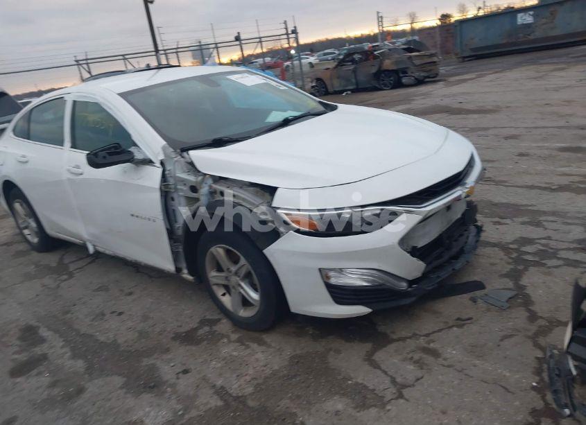 2020 Chevrolet Malibu FWD LS (VIN 1G1ZB5ST6LF083885) main photo