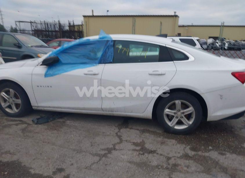 Photo 13 of 2020 Chevrolet Malibu FWD LS (VIN 1G1ZB5ST6LF083885)