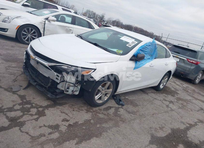 Photo 2 of 2020 Chevrolet Malibu FWD LS (VIN 1G1ZB5ST6LF083885)