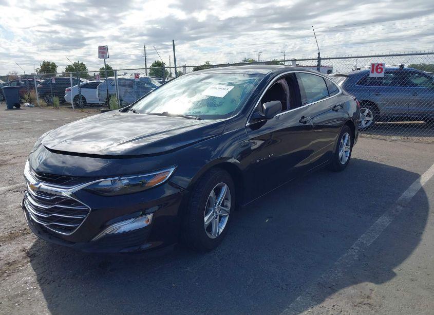 Photo 2 of 2021 Chevrolet Malibu FWD LS (VIN 1G1ZB5ST6MF054551)