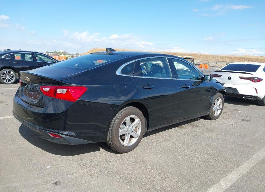 Photo 4 of 2021 Chevrolet Malibu FWD LS (VIN 1G1ZB5ST6MF054551)
