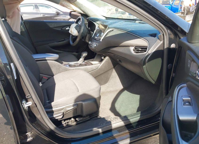 Photo 5 of 2021 Chevrolet Malibu FWD LS (VIN 1G1ZB5ST6MF054551)