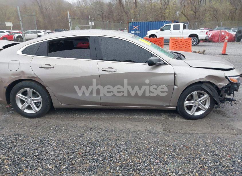 Photo 13 of 2022 Chevrolet Malibu FWD LS (VIN 1G1ZB5ST6NF211058)