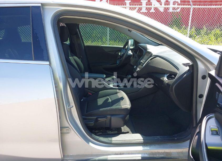 Photo 5 of 2016 Chevrolet Malibu LS (VIN 1G1ZB5ST7GF197822)