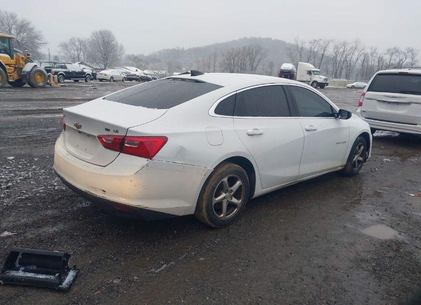 Photo 4 of 2016 Chevrolet Malibu LS (VIN 1G1ZB5ST7GF222847)