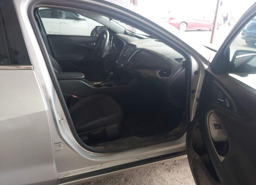 Photo 5 of 2016 Chevrolet Malibu LS (VIN 1G1ZB5ST7GF264550)