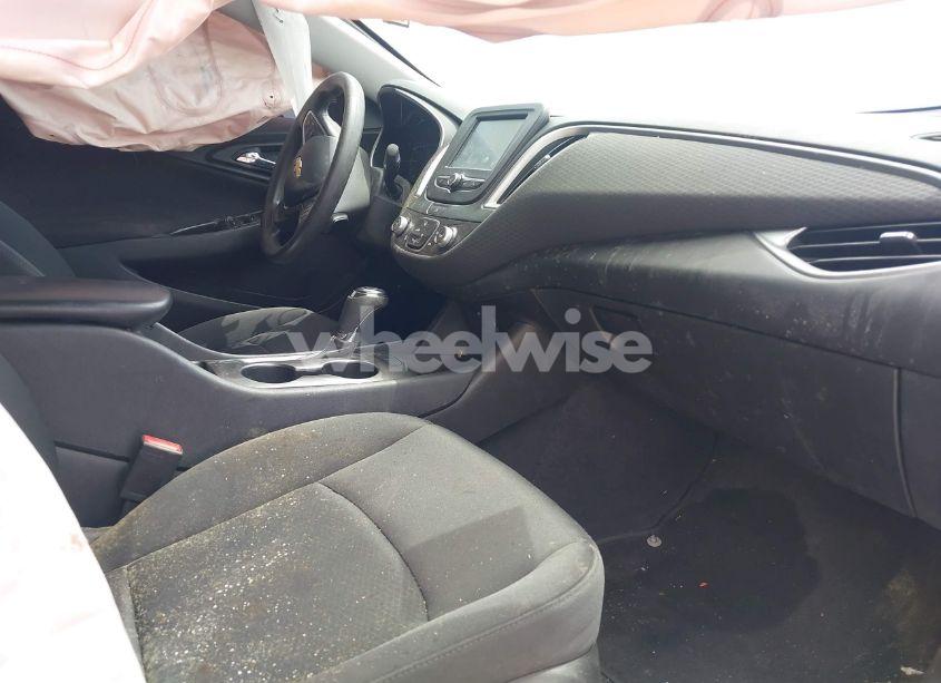 Photo 5 of 2016 Chevrolet Malibu LS (VIN 1G1ZB5ST7GF270770)