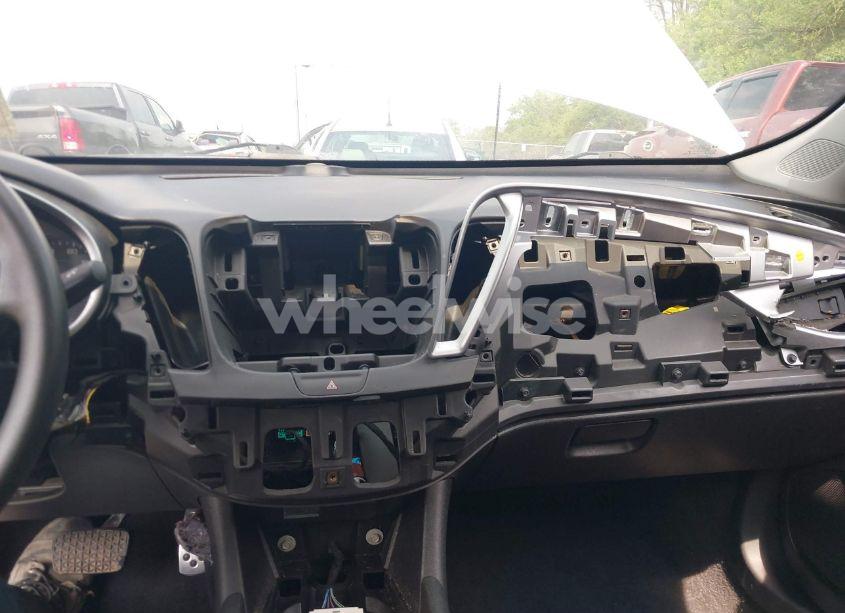 Photo 6 of 2016 Chevrolet Malibu LS (VIN 1G1ZB5ST7GF346276)