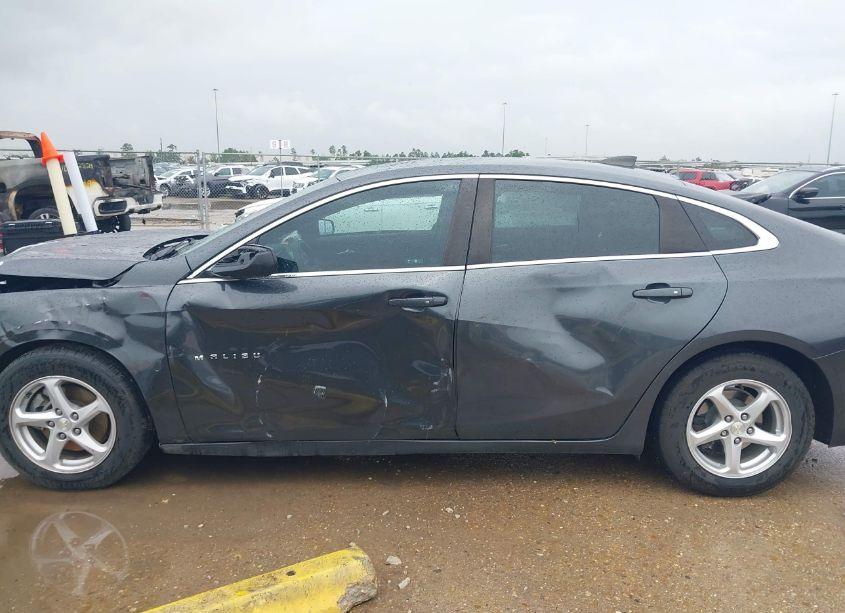 Photo 14 of 2017 Chevrolet Malibu LS (VIN 1G1ZB5ST7HF101513)