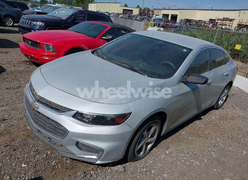 Photo 2 of 2017 Chevrolet Malibu LS (VIN 1G1ZB5ST7HF143695)