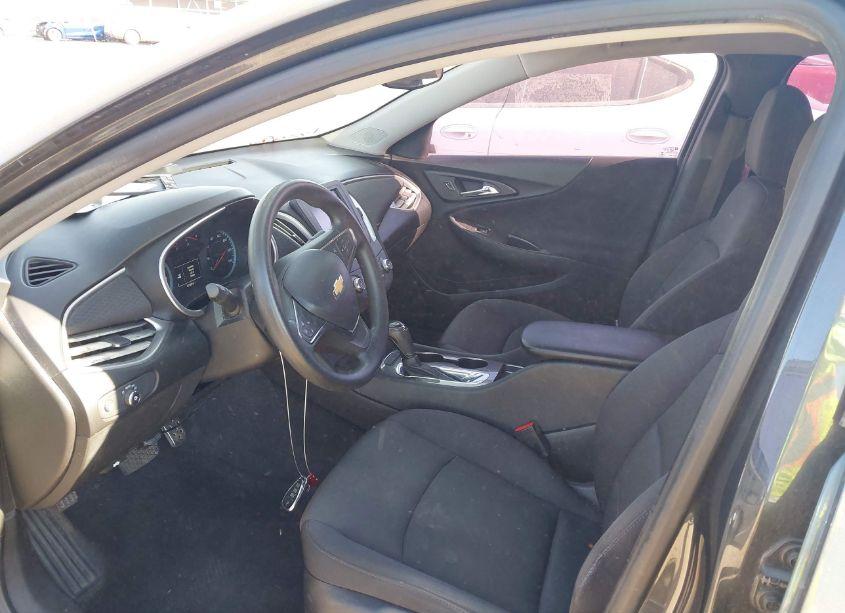 Photo 5 of 2017 Chevrolet Malibu LS (VIN 1G1ZB5ST7HF166703)