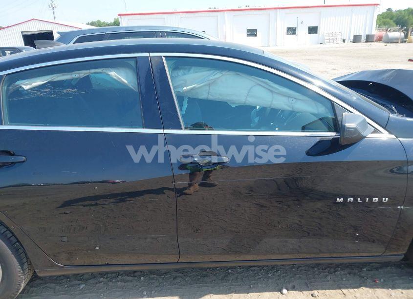 Photo 14 of 2017 Chevrolet Malibu LS (VIN 1G1ZB5ST7HF197126)