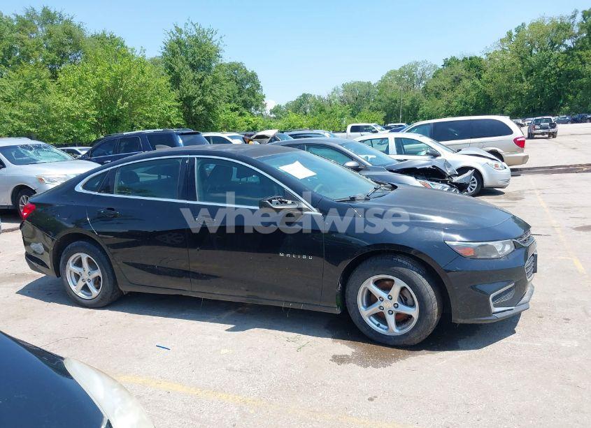 Photo 13 of 2017 Chevrolet Malibu LS (VIN 1G1ZB5ST7HF209534)