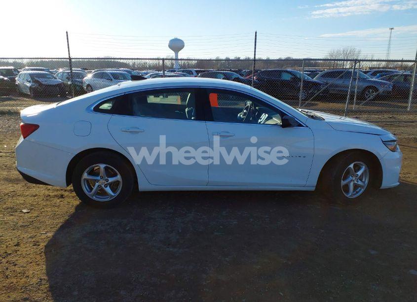 Photo 13 of 2017 Chevrolet Malibu LS (VIN 1G1ZB5ST7HF211722)