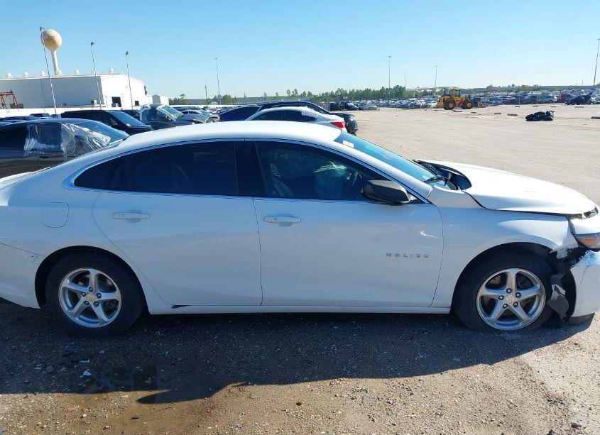 Photo 12 of 2017 Chevrolet Malibu LS (VIN 1G1ZB5ST7HF235115)