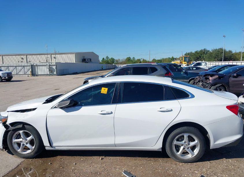 Photo 13 of 2017 Chevrolet Malibu LS (VIN 1G1ZB5ST7HF235115)