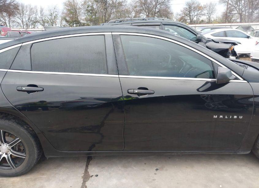 Photo 21 of 2017 Chevrolet Malibu LS (VIN 1G1ZB5ST7HF242050)