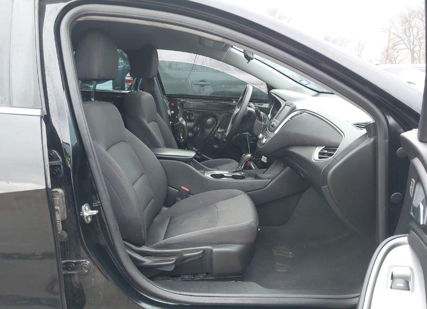 Photo 5 of 2017 Chevrolet Malibu LS (VIN 1G1ZB5ST7HF242050)