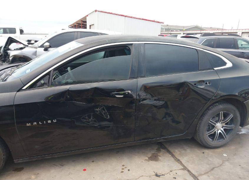 Photo 6 of 2017 Chevrolet Malibu LS (VIN 1G1ZB5ST7HF242050)