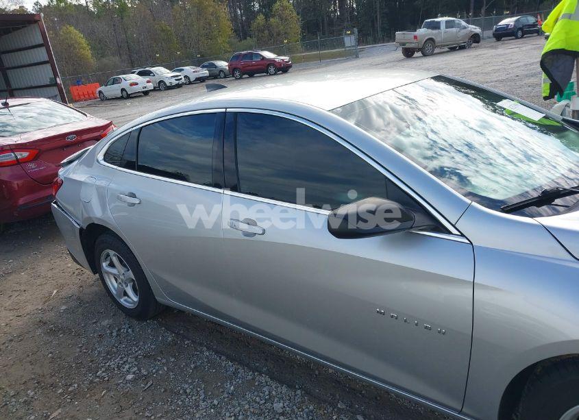 Photo 13 of 2017 Chevrolet Malibu LS (VIN 1G1ZB5ST7HF245983)