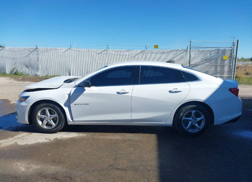 Photo 15 of 2017 Chevrolet Malibu LS (VIN 1G1ZB5ST7HF273640)