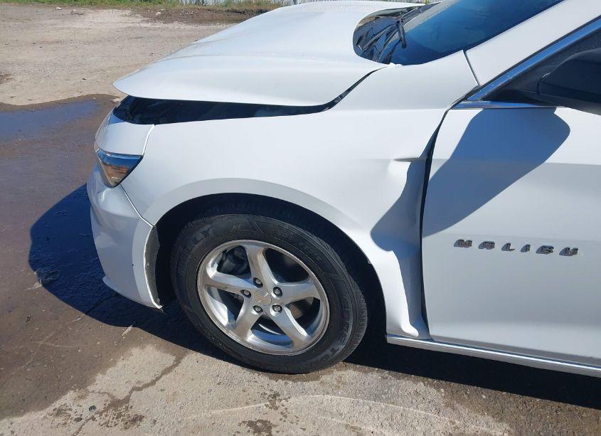 Photo 20 of 2017 Chevrolet Malibu LS (VIN 1G1ZB5ST7HF273640)